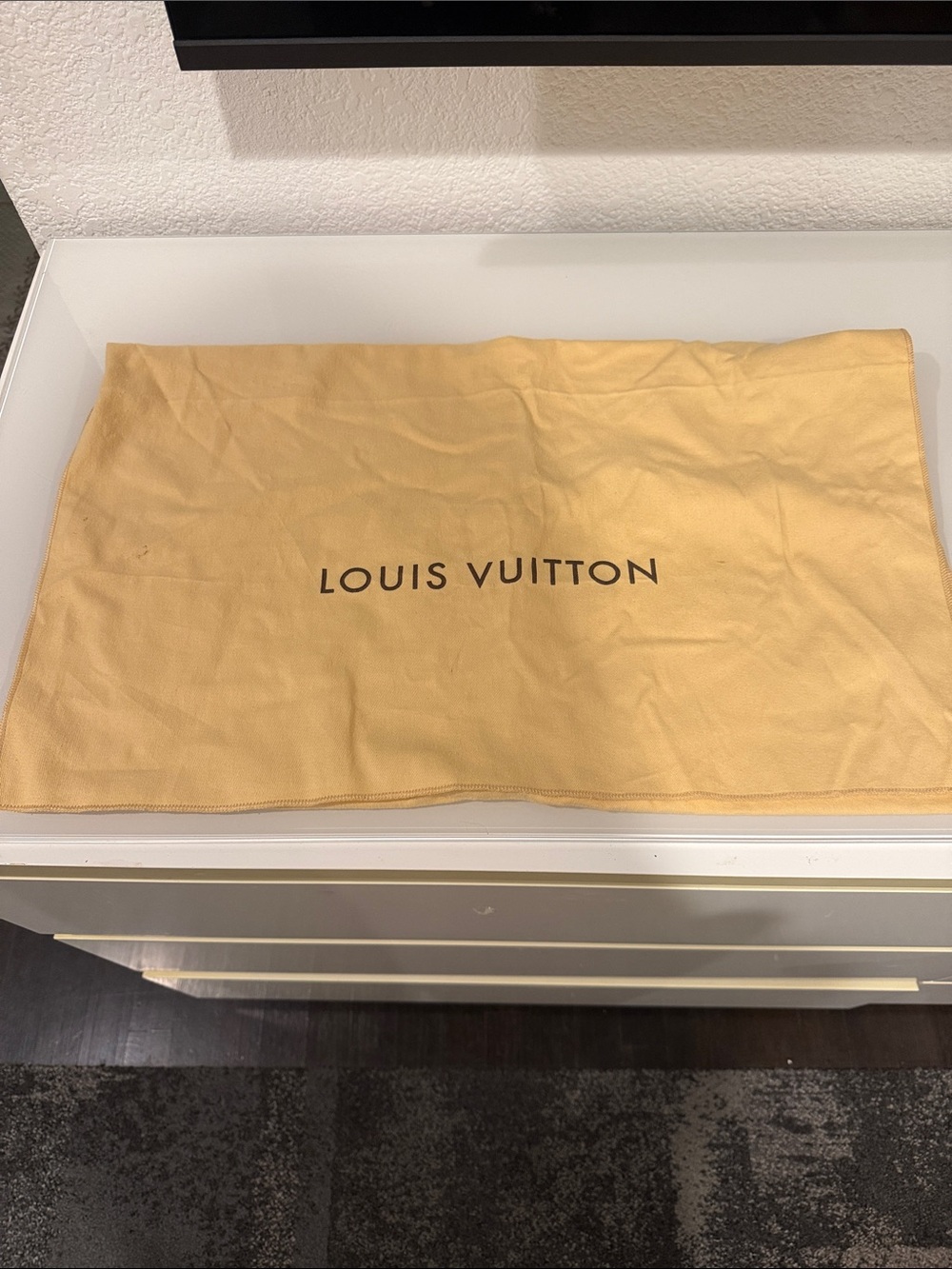 Louis Vuitton Beige Yellow Logo Dust Cover
